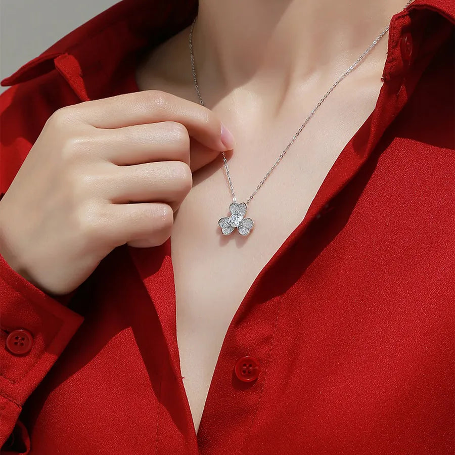Bloom Pendant Necklace