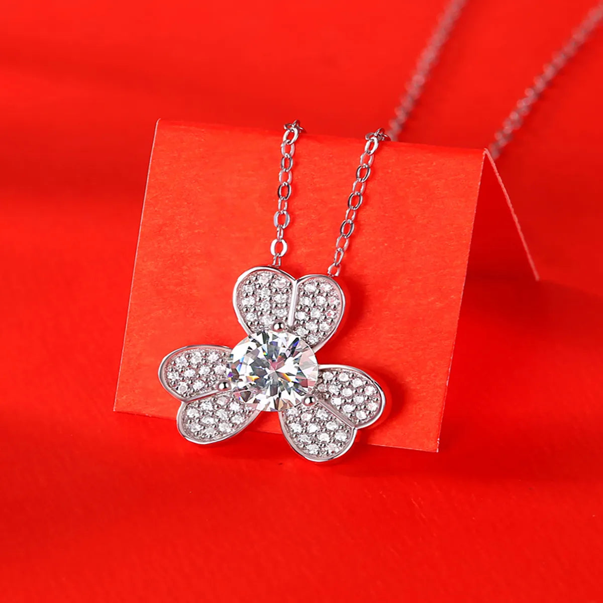 Bloom Pendant Necklace