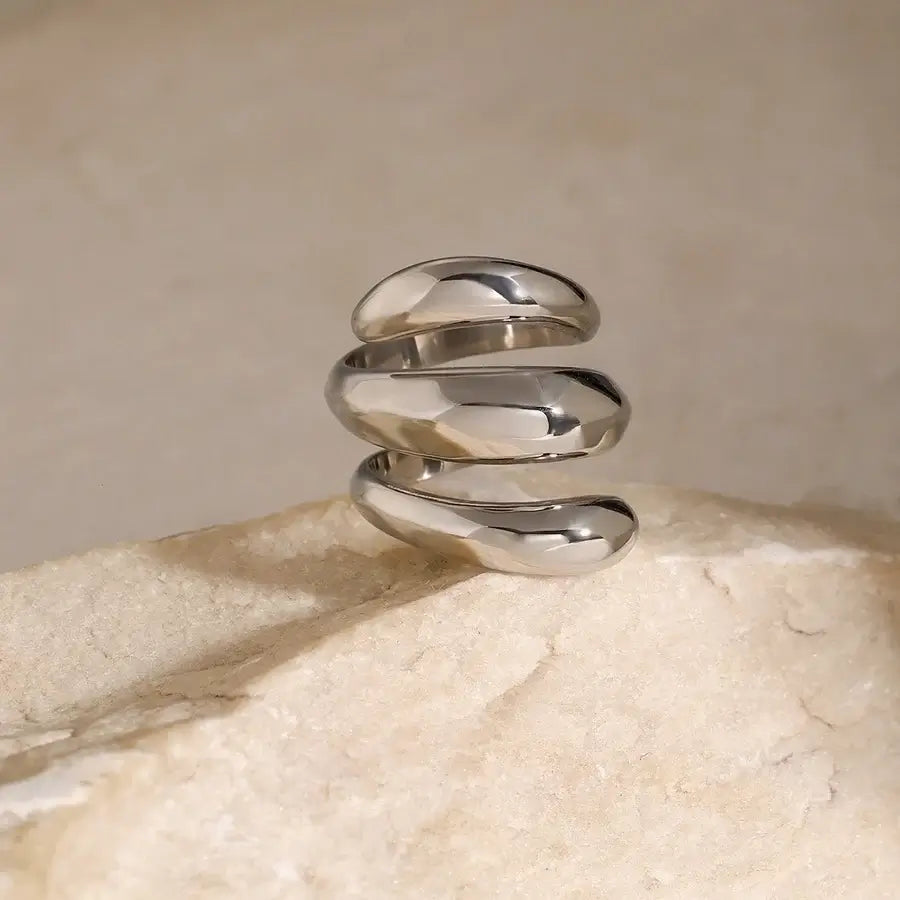 Continuum Ring