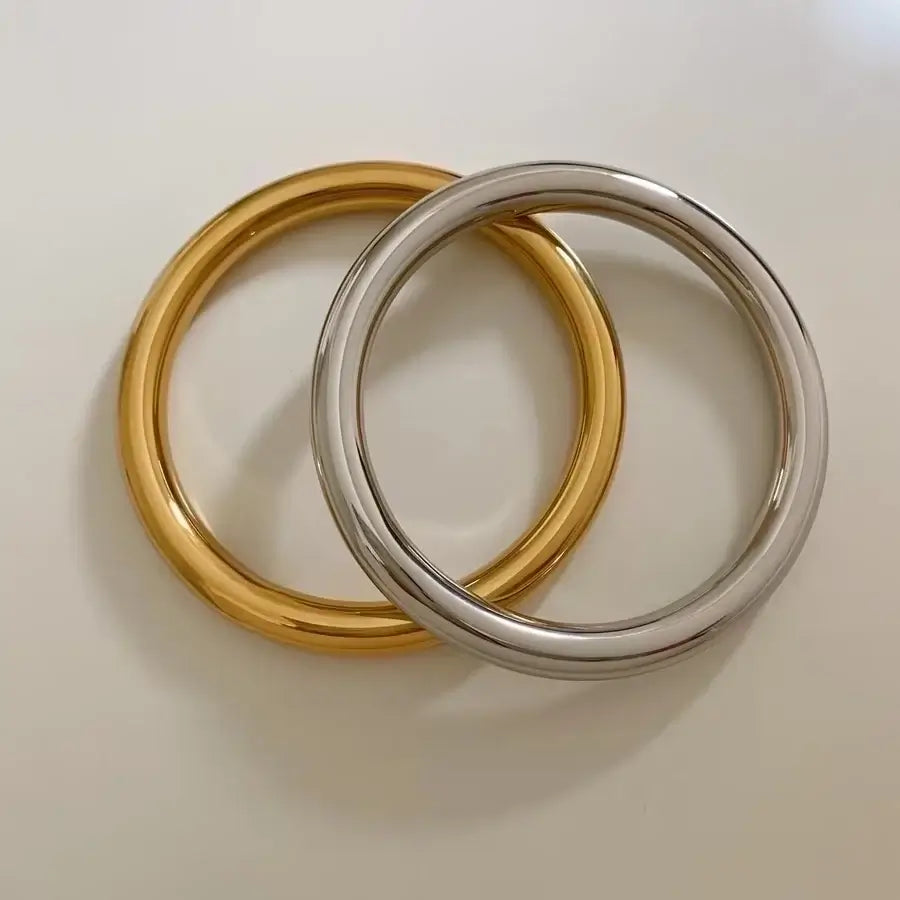 Lustrous Curve