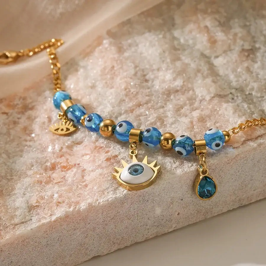 Luxurious Interlocking Chain Necklace