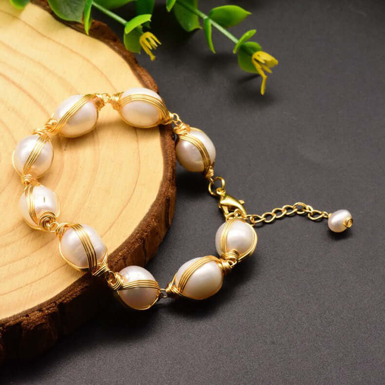 Retro Pearl Bracelet