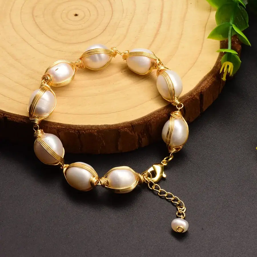 Retro Pearl Bracelet