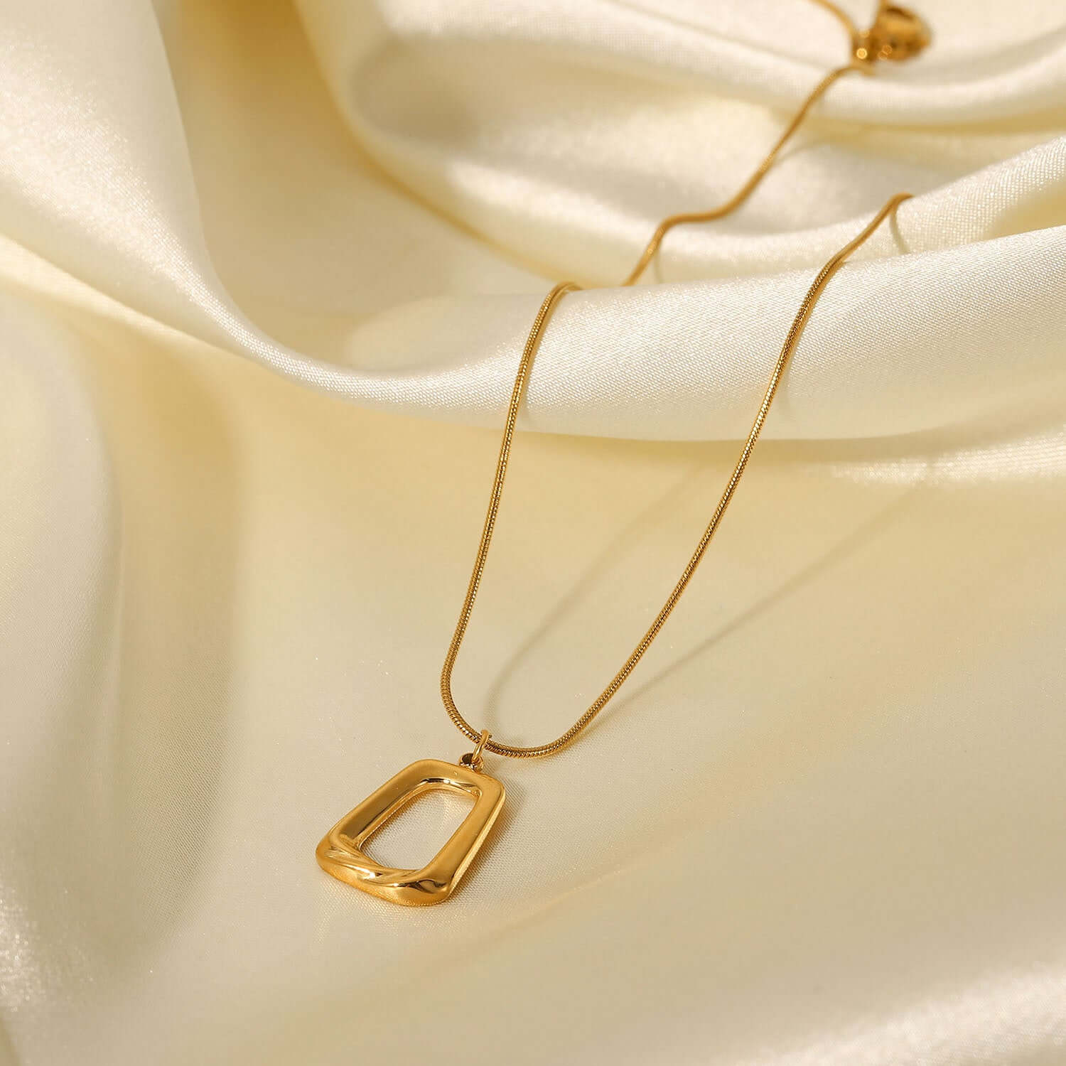 Retro Trapezoid Necklace
