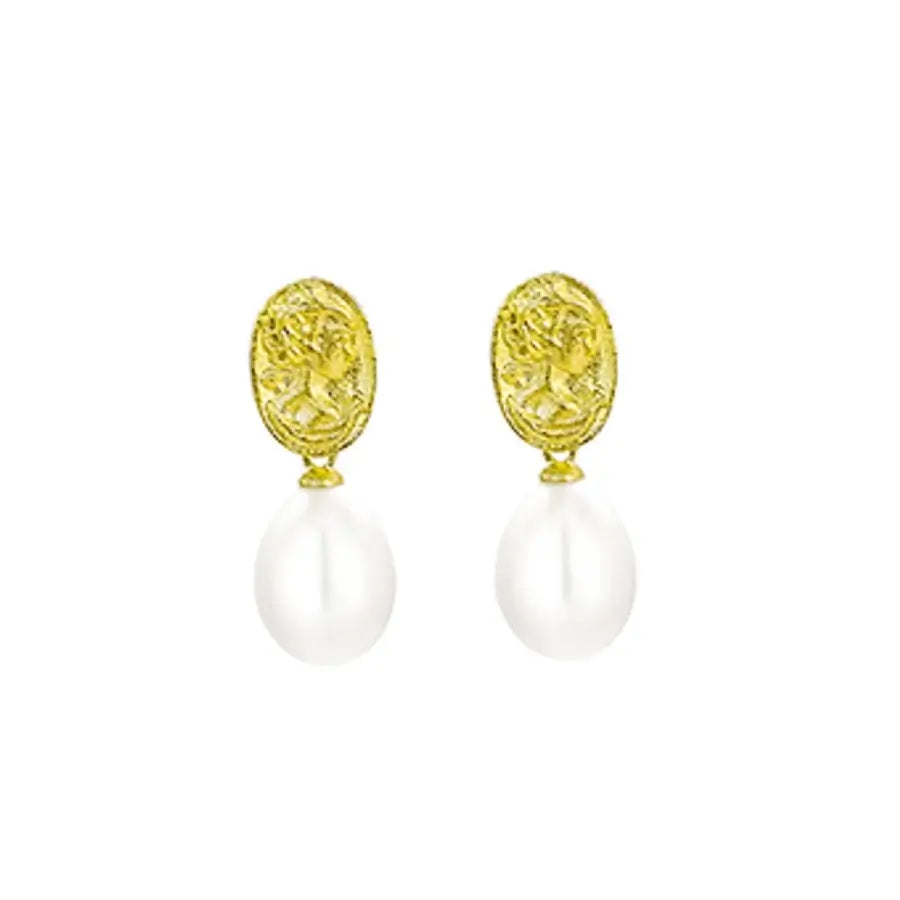 Royal Relic Elegant Charm & Style