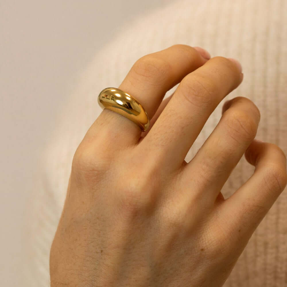 Signature Ring