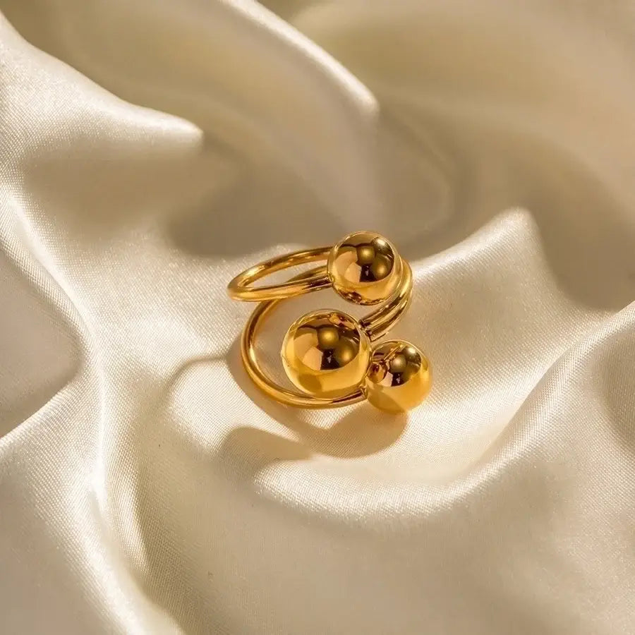 Sphere Dance Ring