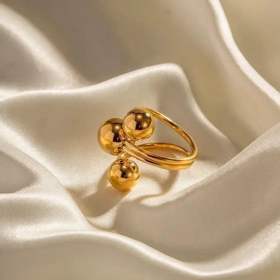 Sphere Dance Ring