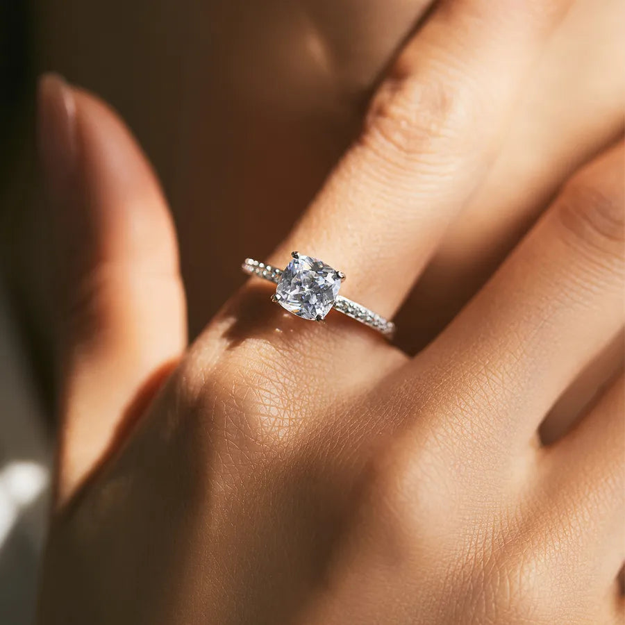 Vivienne Halo Ring