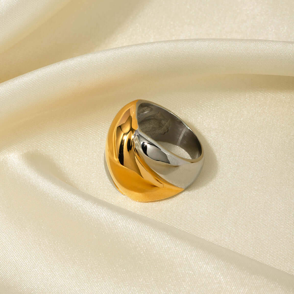 Yin Yang Ring