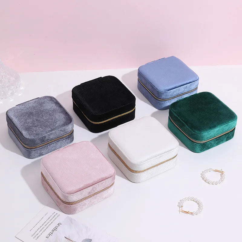 Compact Chic Jewelry Organizers 