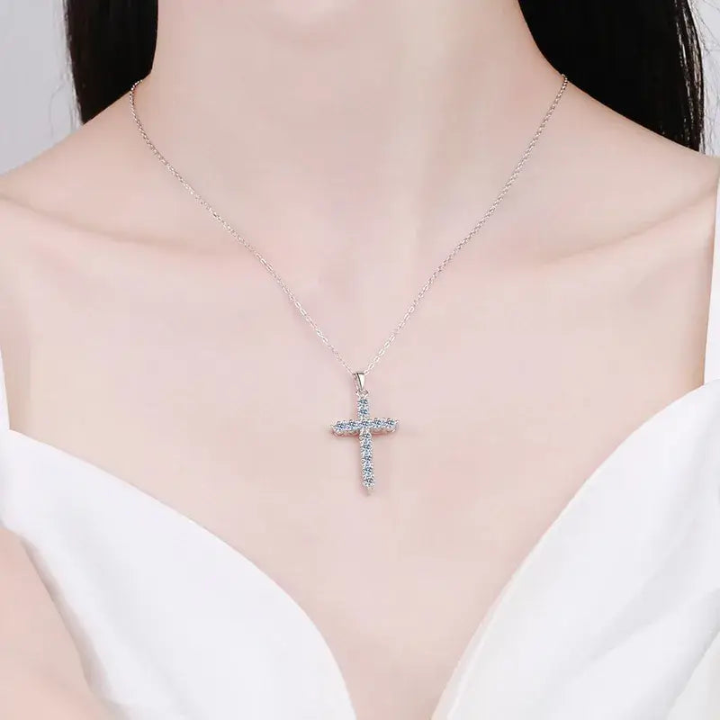 Cross Moissanite