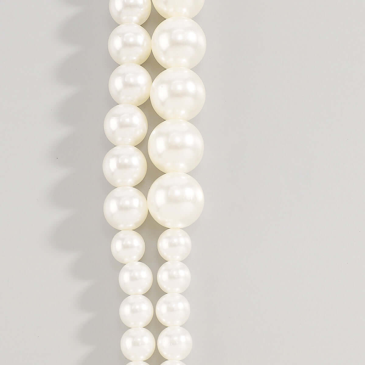 Elegant Modern Style Pearl Necklace