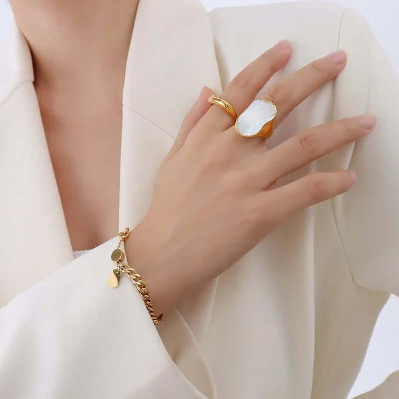 Vintage Shell Ring